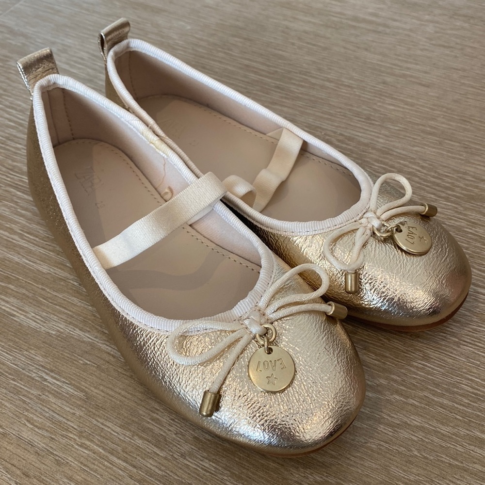 Zara gold ballet flats, Size 29